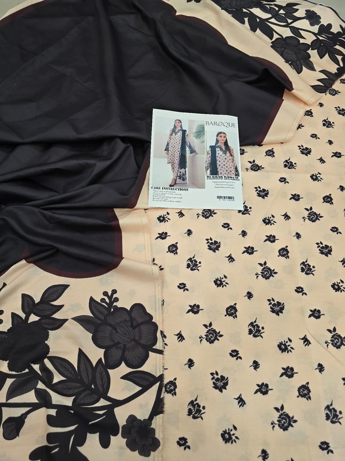 Karandi Unstitched 3 Piece Printed Dress - 331