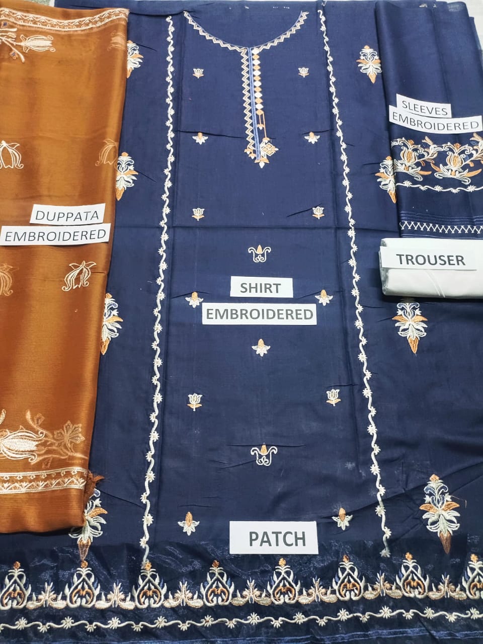 Lawn Unstitched 3 Piece Embroidered Dress -209