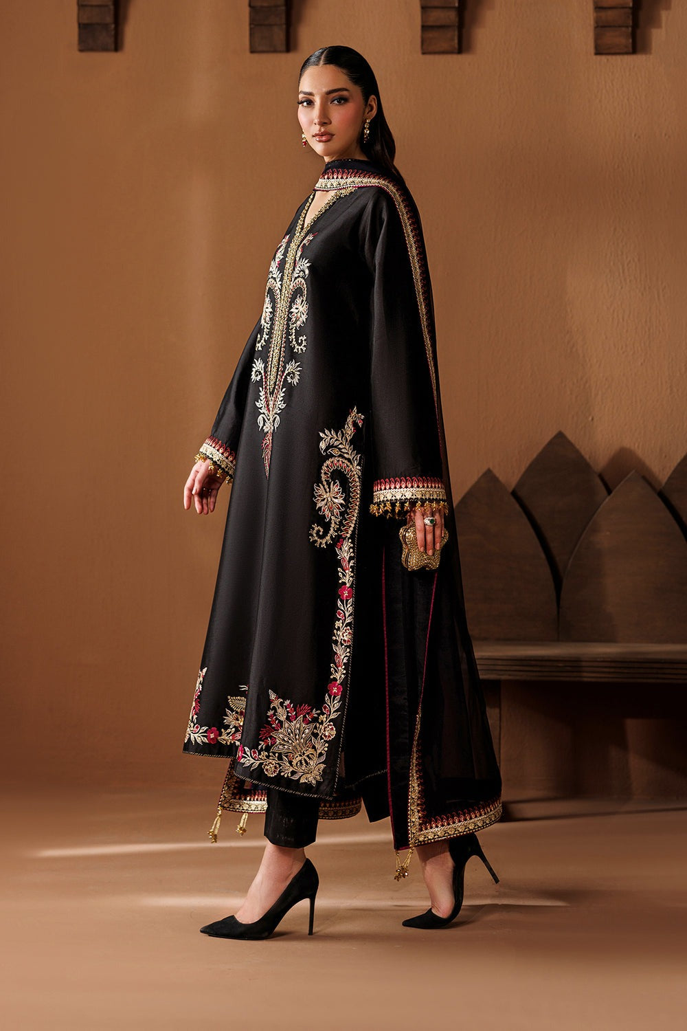 Summer Unstitched 3 Piece Embroidered Lawn Dress - 502