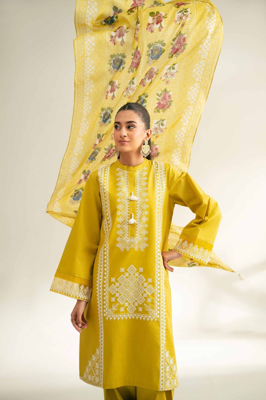 Summer Untitched 3 Piece Embroidered Lawn Dress With Manaar Dupatta   - 355