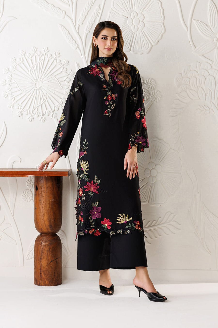 Summer Unstitched 3 Piece Embroidered Lawn Dress - 501