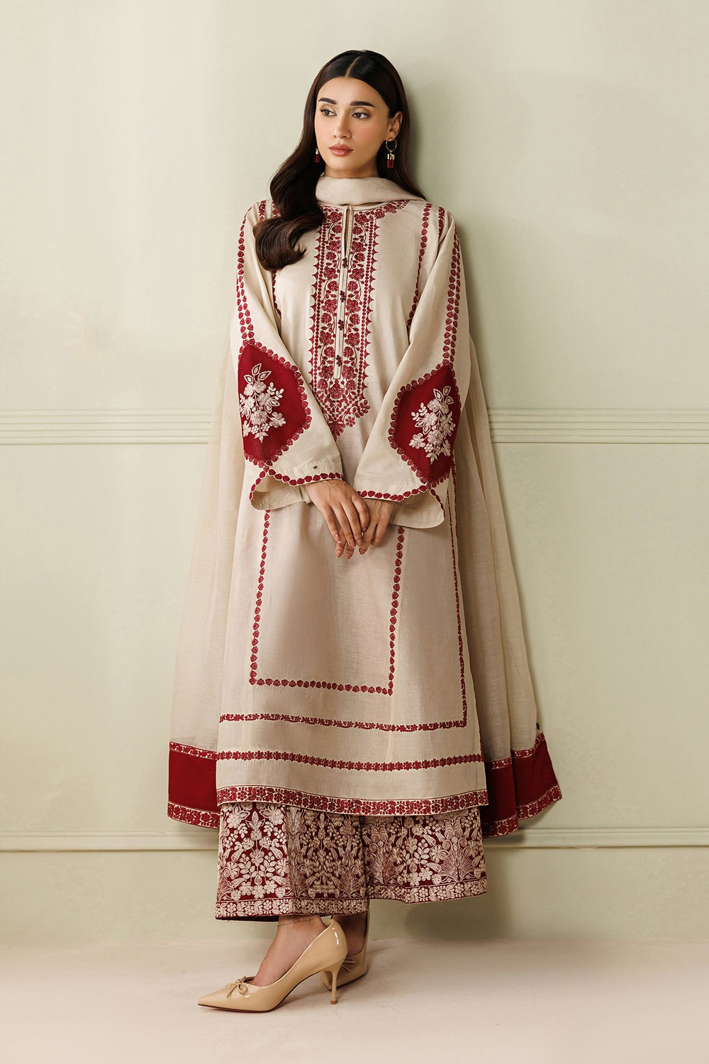 Summer Unstitched 3 Piece Embroidered Lawn Dress - 500