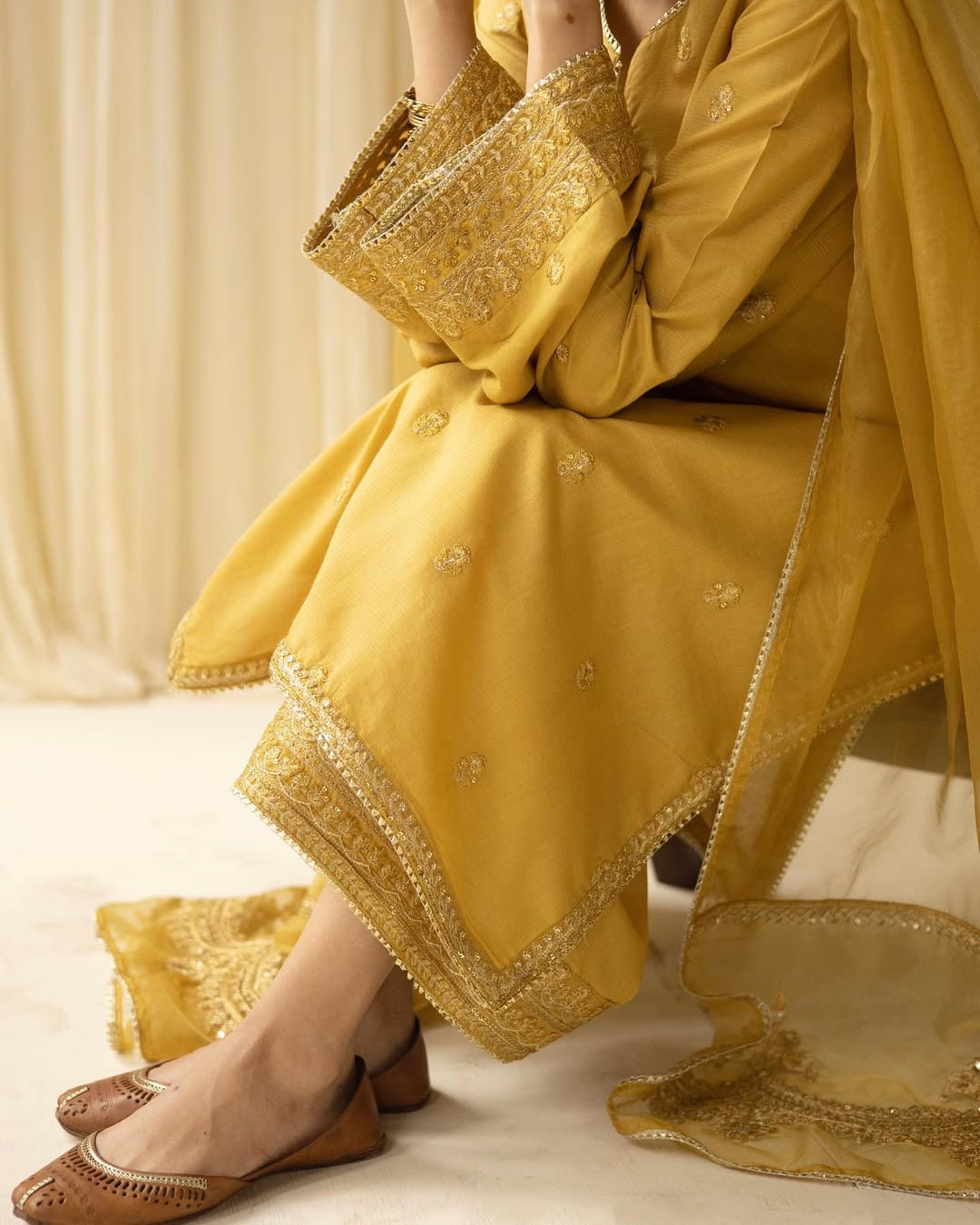 Summer Unstitched 3PCs Embroidered Lawn Dress With Manaar Dupatta - 376