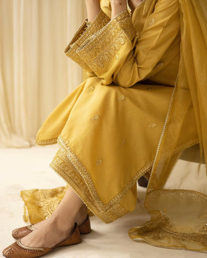 Summer Unstitched 3PCs Embroidered Lawn Dress With Manaar Dupatta - 376