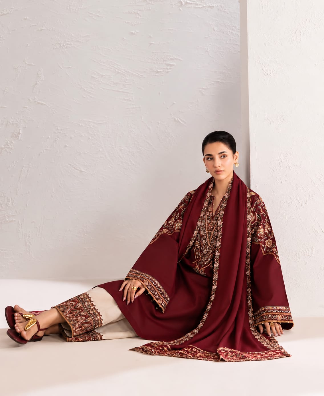 Winter Stitched 3PC Dhanak Embroidered Suit - TW 33