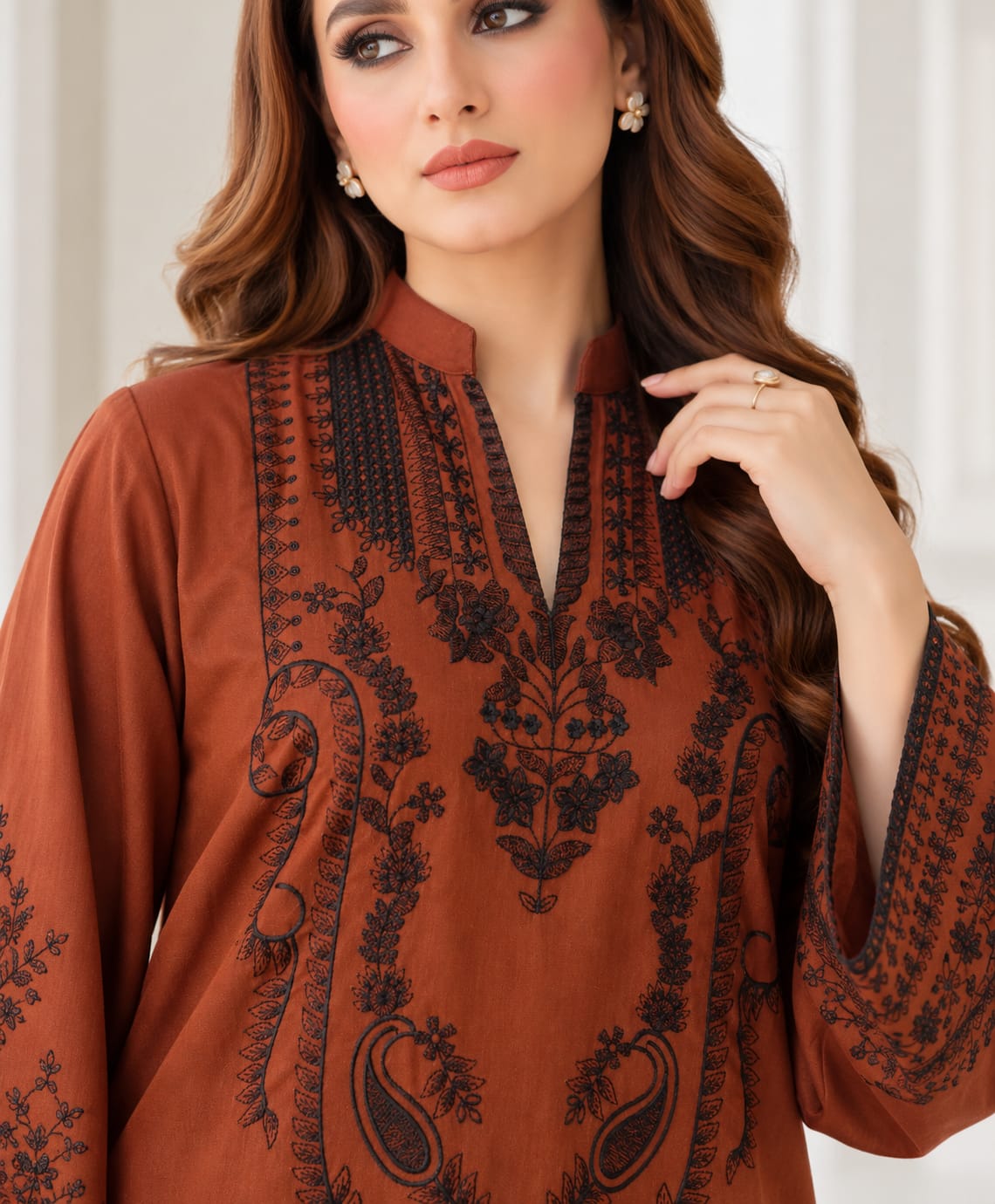 Winter Stitched 3PC Dhanak Embroidered Suit - TW 18