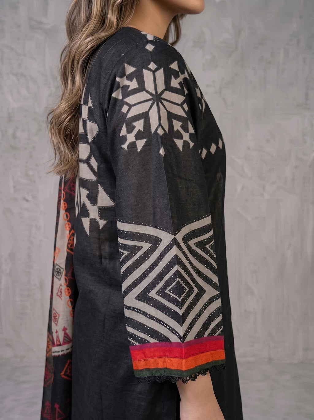 Winter Stitched 3PC Karandi Digital Print Dress - TW 09