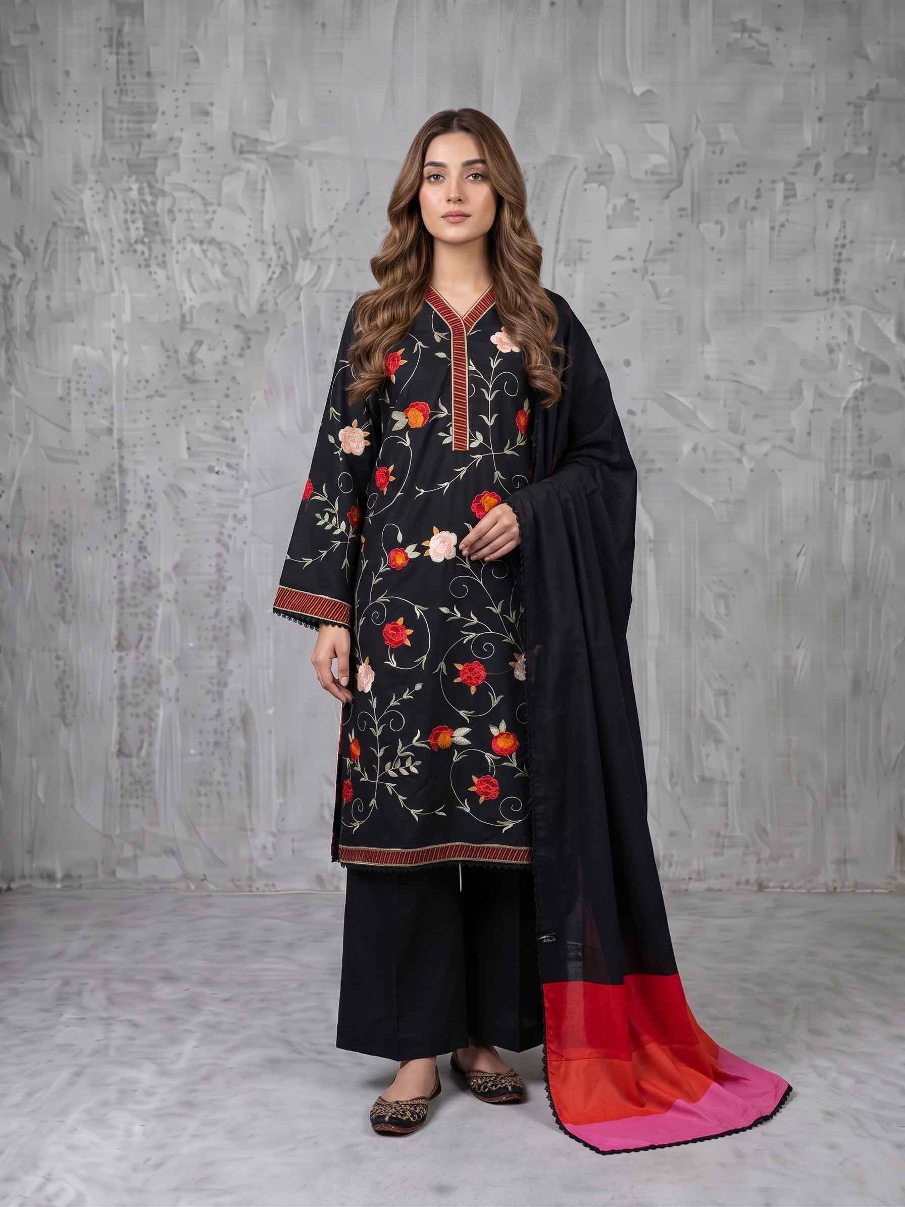 Winter Stitched Khaddar 3PC Embroidered Suit - TW 05