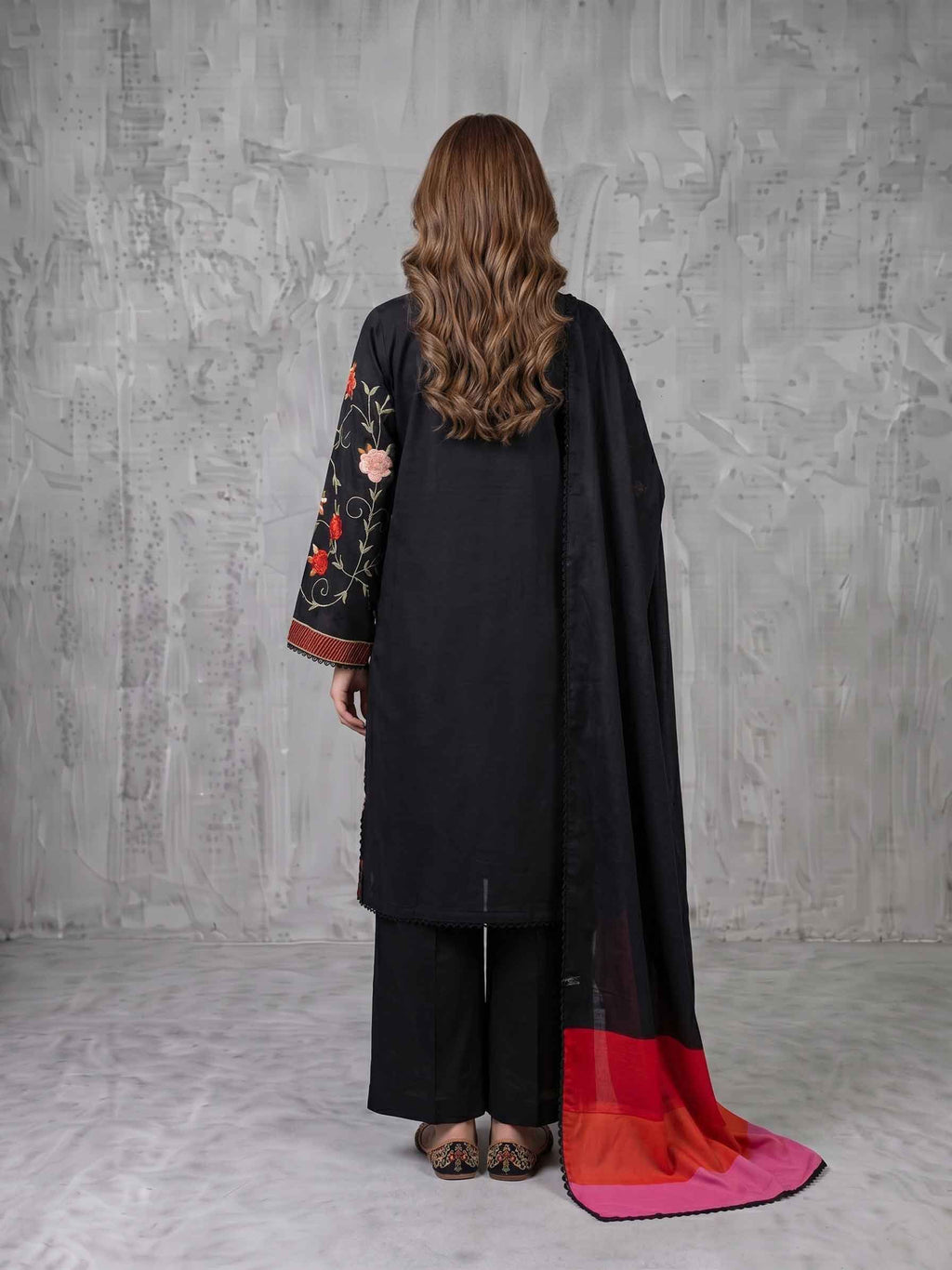 Winter Stitched Khaddar 3PC Embroidered Suit - TW 05