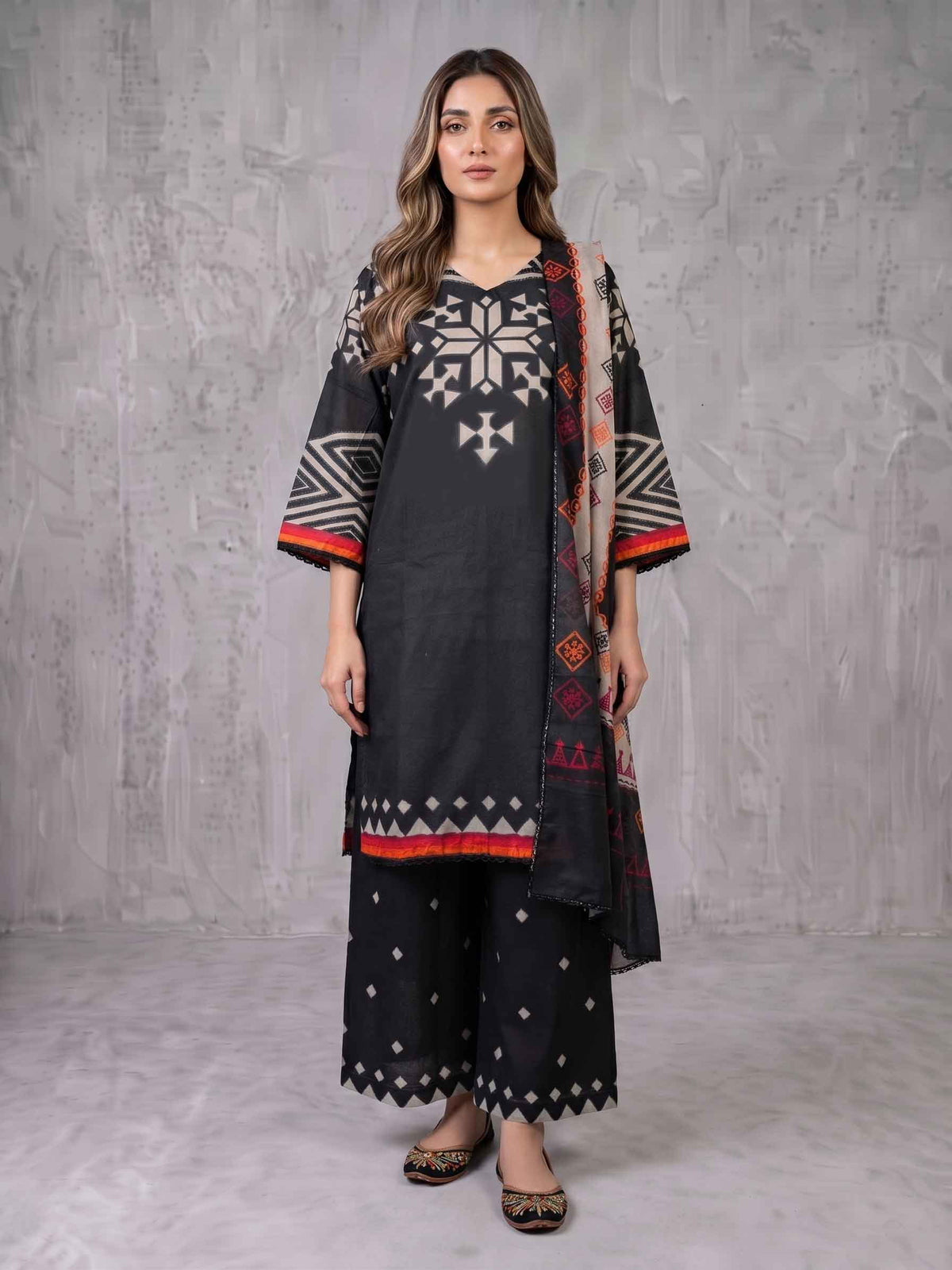 Winter Stitched 3PC Karandi Digital Print Dress - TW 09