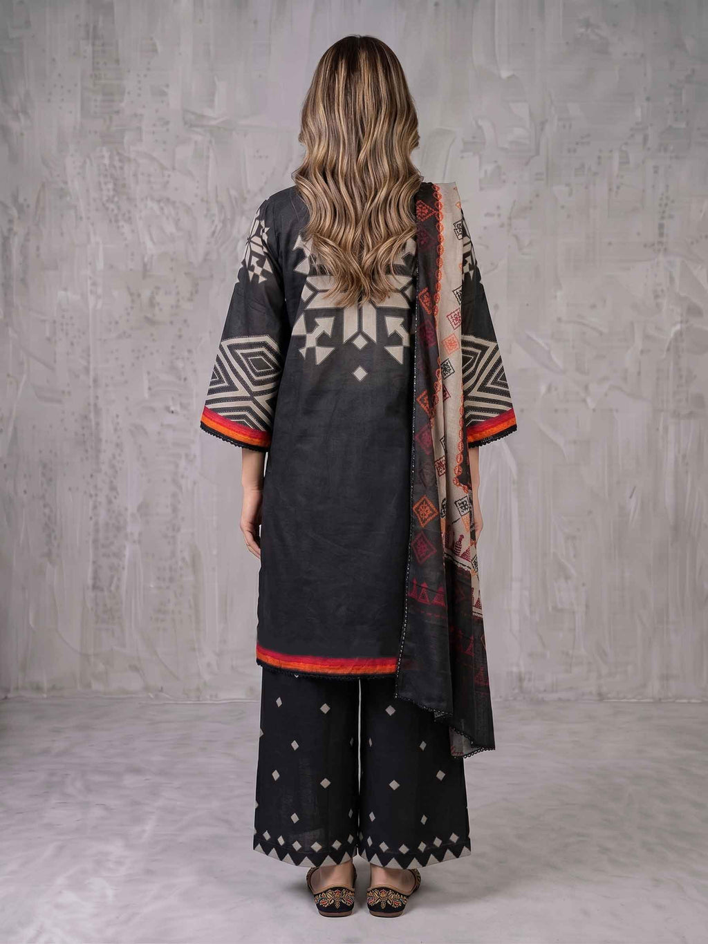 Winter Stitched 3PC Karandi Digital Print Dress - TW 09