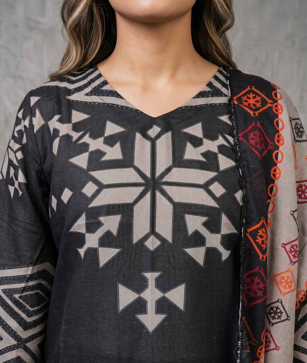 Winter Stitched 3PC Karandi Digital Print Dress - TW 09