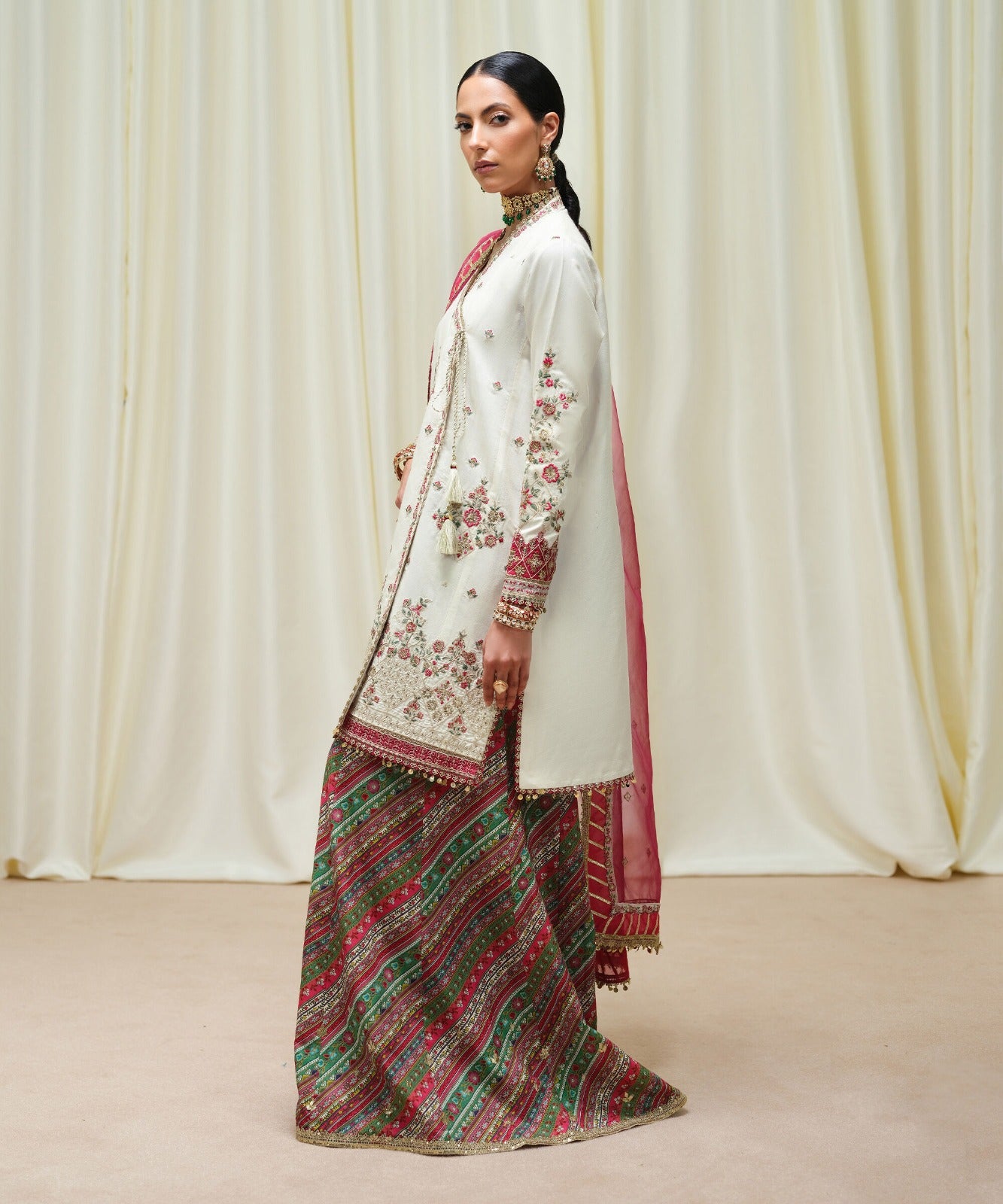 Summer Unstitched 3PCs Embroidered Lawn Dress With Organza Dupatta - 459